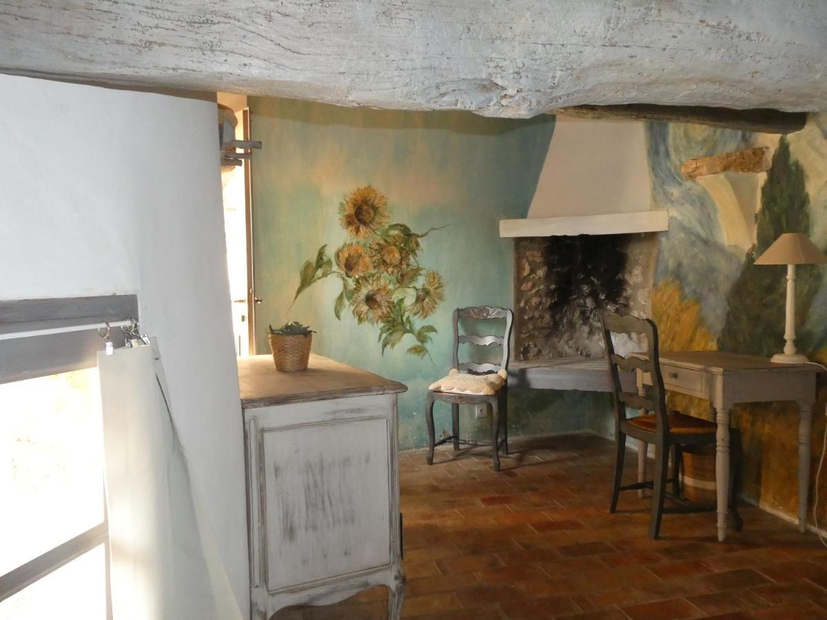Le Jas Des Aiguiers Otel Saint-Saturnin-lès-Apt Dış mekan fotoğraf