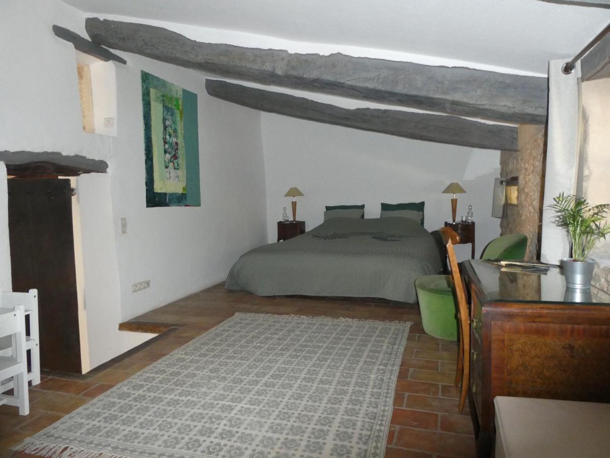 Le Jas Des Aiguiers Otel Saint-Saturnin-lès-Apt Dış mekan fotoğraf